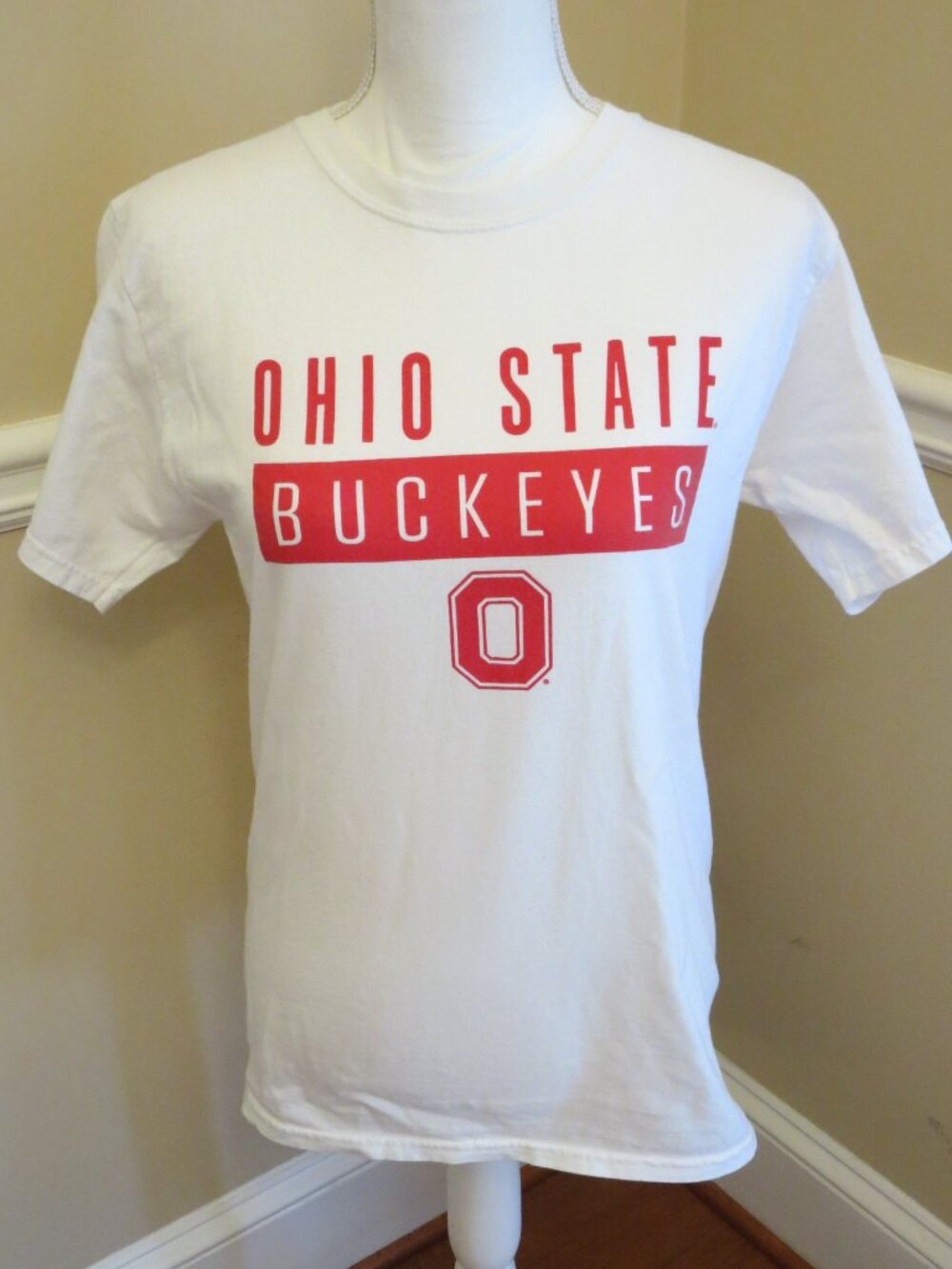 Ohio State University Buckeyes OSU T-Shirt - Champion - Size: Adult Small